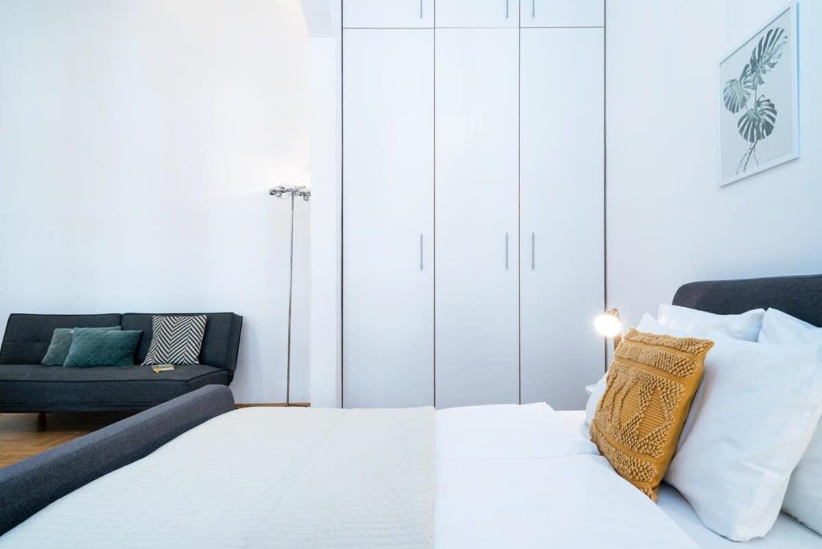 Lovely Downtown Apartment Close To The Basilica Budapest Exterior foto